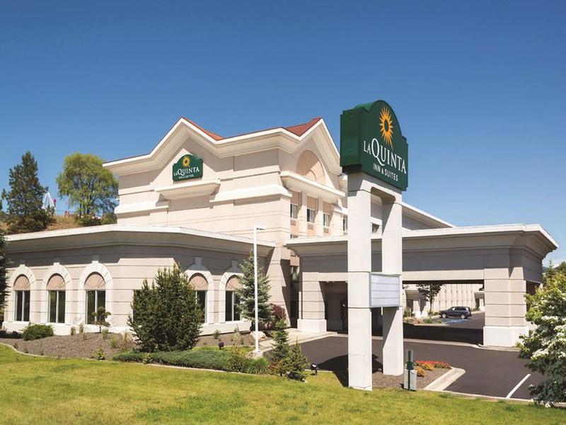 2D651402A3AEFB31707E6C302ACC265D