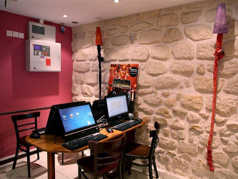 0A9EAC9B6E166A2C2277DA2E655F8E21