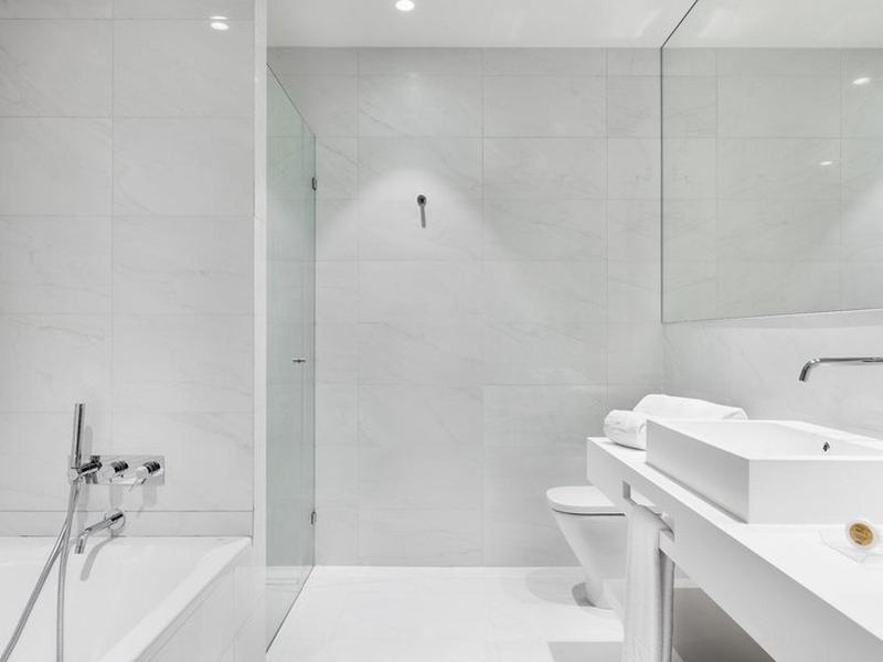 689AC25A6648D36236E16008C7A80C49