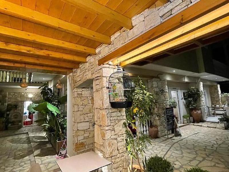 C8145EFB32533F517954F3A5B9E1617B