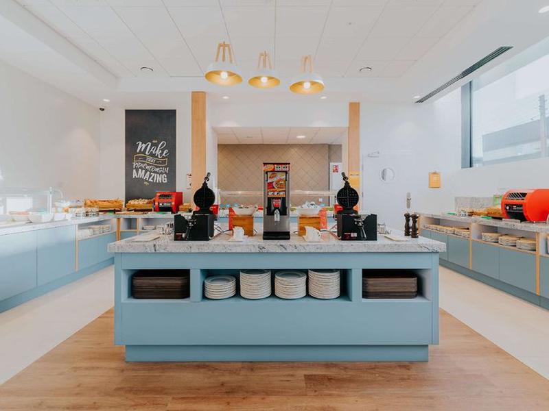 1A933C16EBF7932BFF9E6888A09926A8