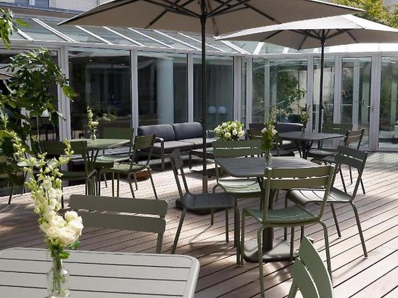 4EECE3E5FCA0C9D6A4EA6618991DF143