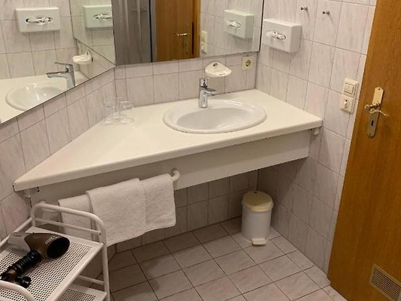 0FC75B20BD24E6A27F97C8CEDEDD9DAA