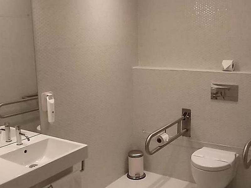 08DE1AC1248D0203F08F2386BEF0D7A3