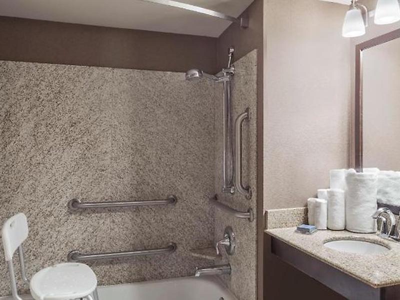 30528C49C0574DA8FE18D1FA5BCCE20F