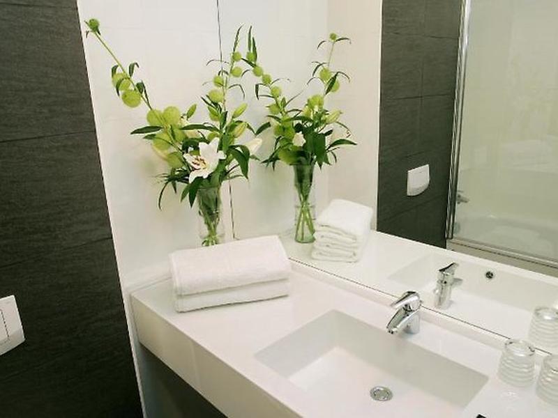 6C96F60BA759335945F5F0DD5244BD8E