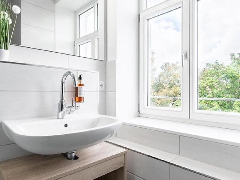 51BC0C4E28417E7DD225267578E92531