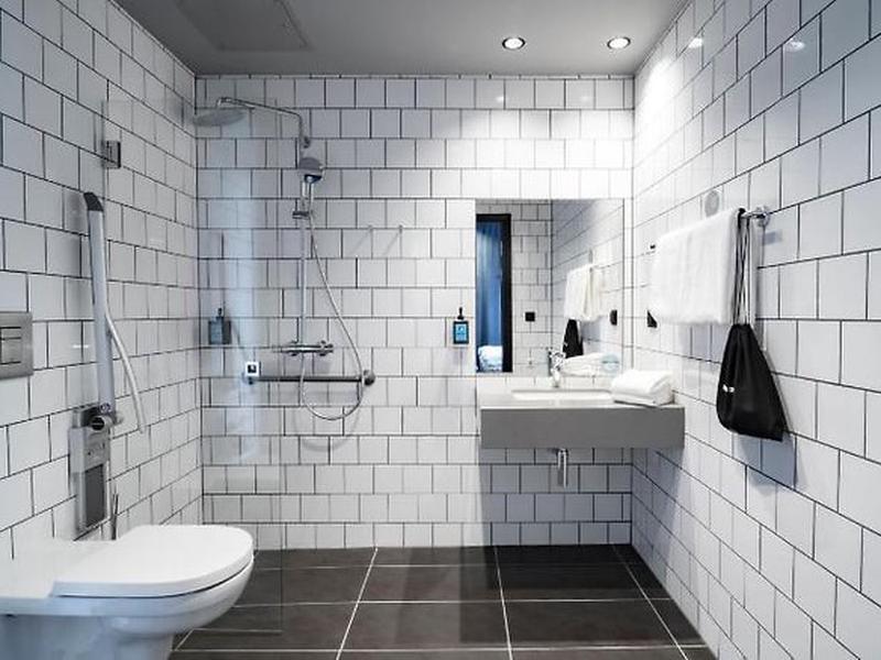 19AA8DB90965136D1A2579EA40AACDCD