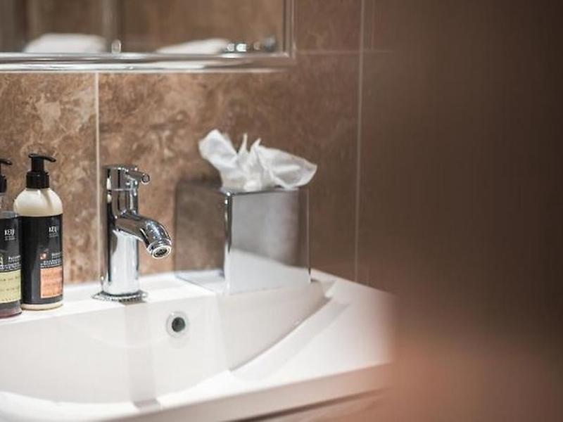 94A53BA4EEAA33A1E9E6CFC48A7533F7