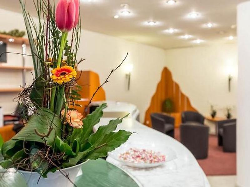 DA10DF9AE09851CC43D7DFB503D13E00