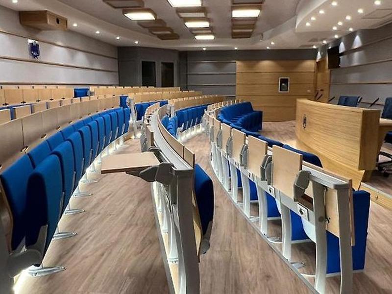 21064AF6E24C1200474F1DEEC63C3686