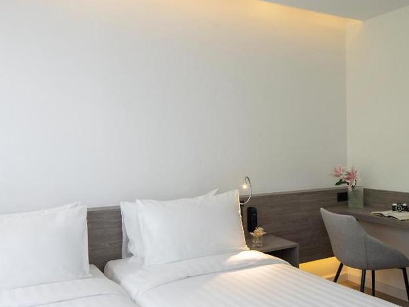 554B0621A140438AD8BD9491BFB19BB7