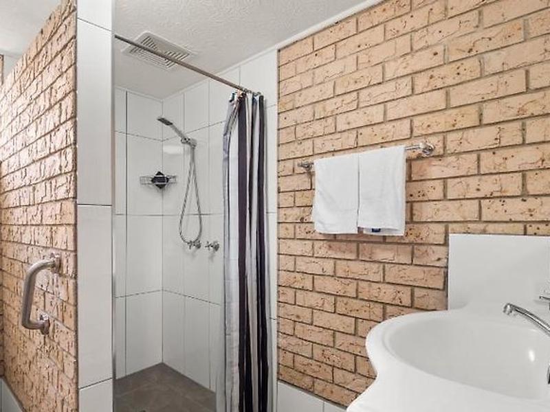 68A2D4C1505DE3DFCE7556341F277ACB