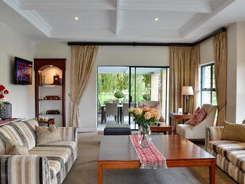 FDC5B14E67960BED2973C8DF2A8E752B