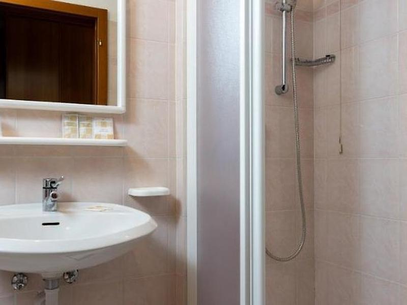 FF93AF07C1F4D0B21E0051830A2DF4FA