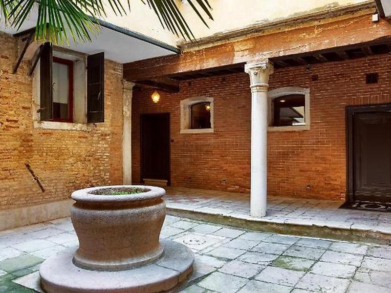 90BD352C9236B7F57D3D91143E86B251