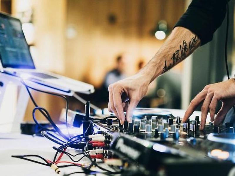 E21591128DC1188E408E6D9B7F26E416