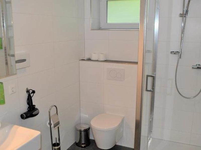 2B5AB007E34A2DAE37A2F66164C900E5