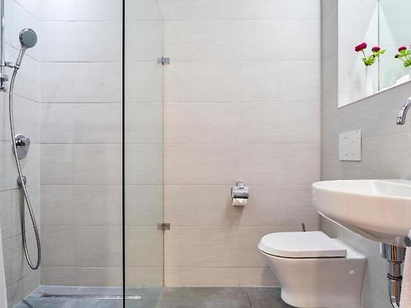 FFE3D178D251CE01F58E0406314B8B58