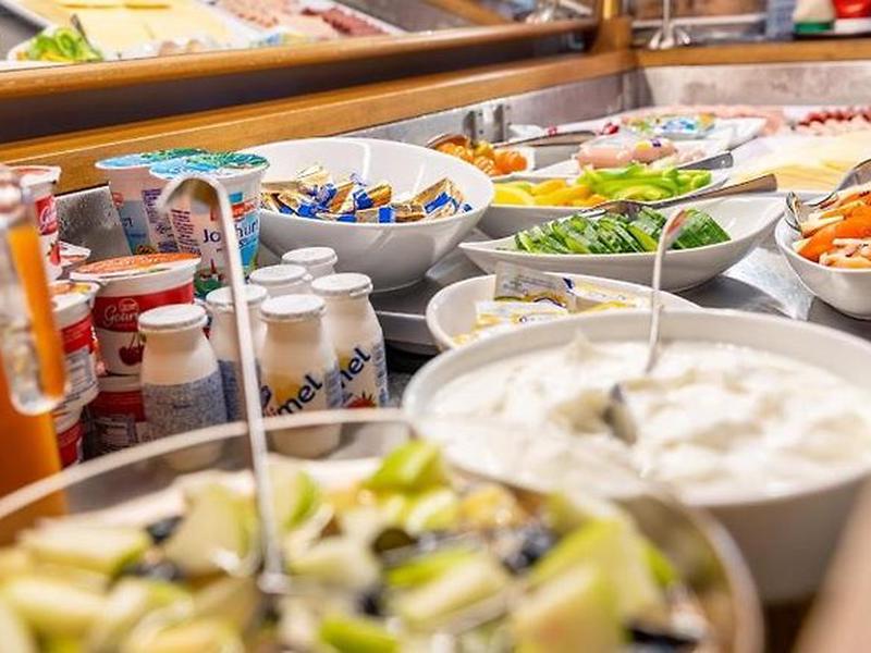 077FBC7113DA330D34EBC8437969D7E2