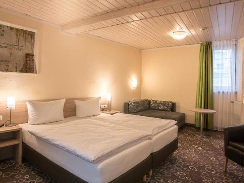 17FBDEC2E9E2AF8FD31A57C85ADAAC3B