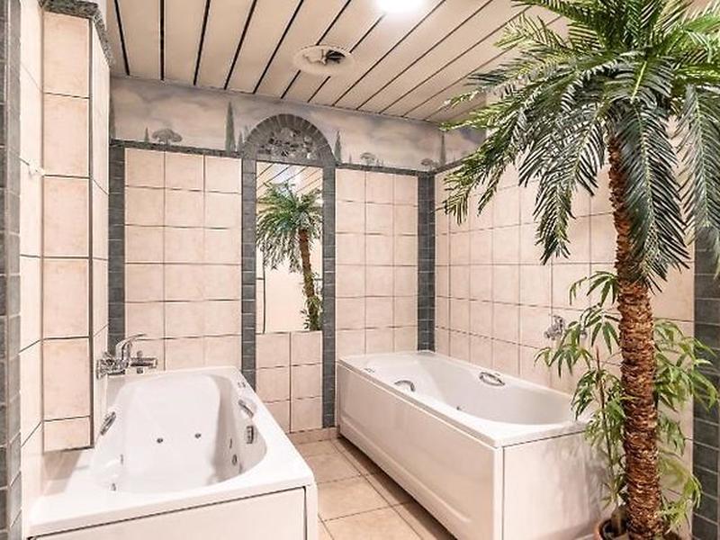 176CB780D95F520240149D6281EB81B4