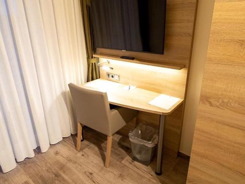 72E2CF81A23C0E673DECCAC61215AF75