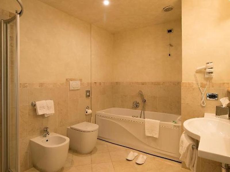 0691EE62AE081623BEBB6F2C36FBFFA2