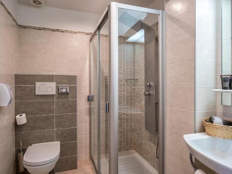 916F981E2CC6DB7D20BC5DE9BED35A48