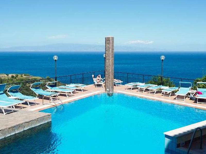 0D670265A4C10BEB679A56DA317D6AF2