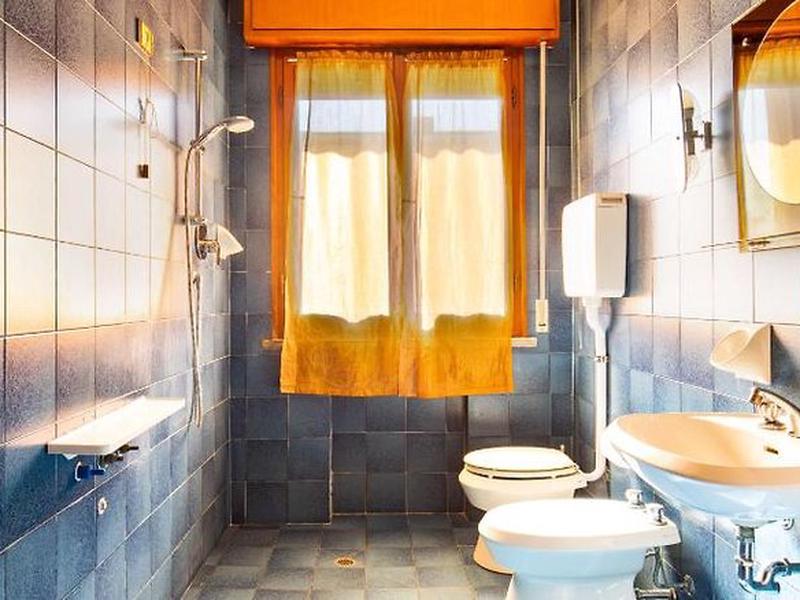 F26C3D38924B71B04C6523AB2663AEF9