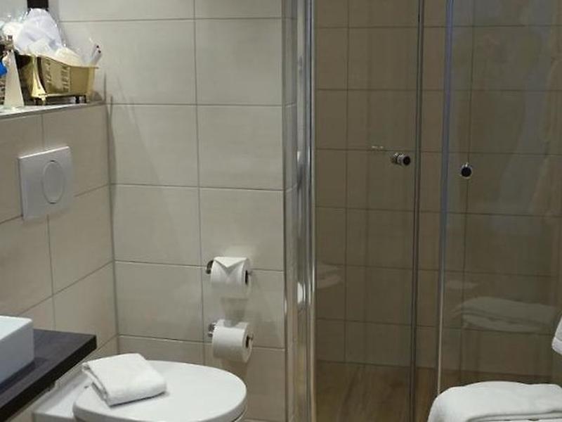 EA7EB57E459B91699C16FF3F00420DAA