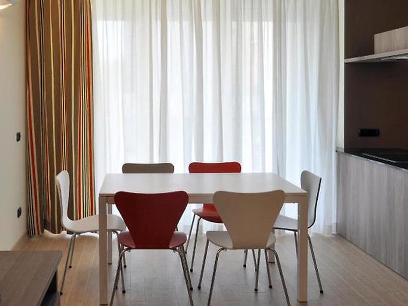 9922B5CBF6DF048B56D33B74D0B159D8