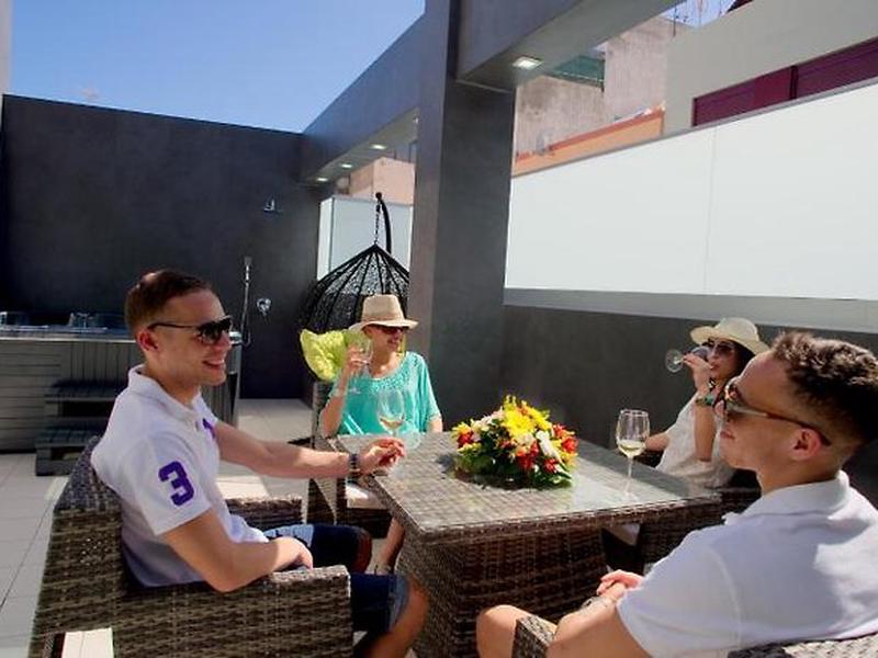 5EBE352960D2D315C73FA1ADED12166E