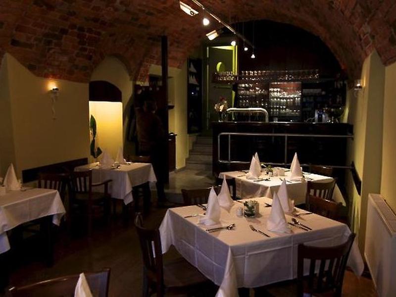 04FB6A181685722E9A2FC1072F7225CC