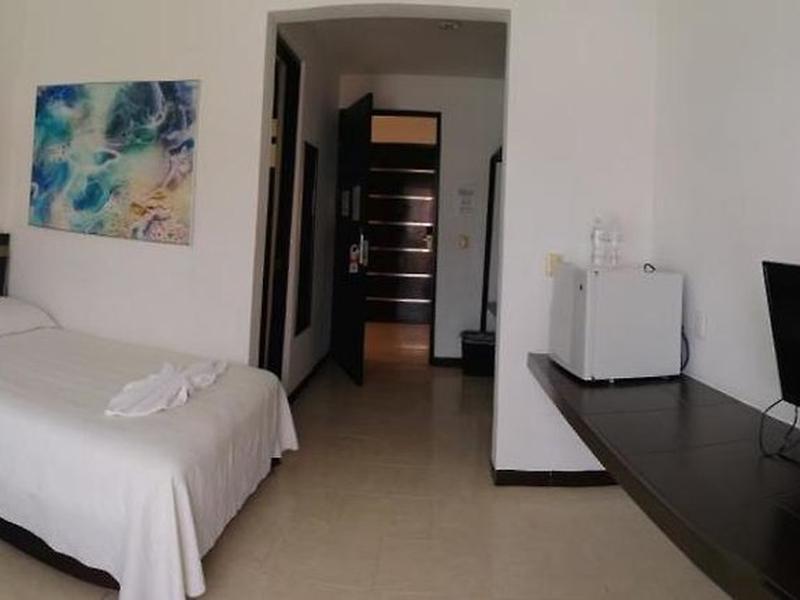 64F1DB94E347D658594416A0321C19AE