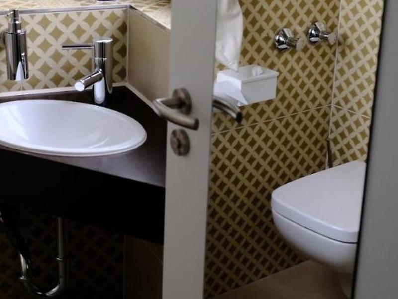 2B2888592011F9D8518D92B8D441CB76