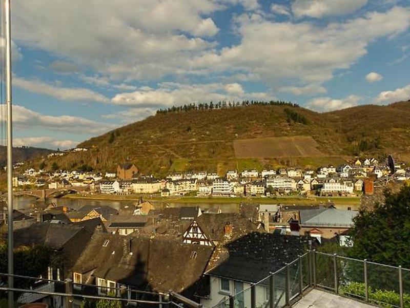 23CADC00B2D56B08046E92B662891858