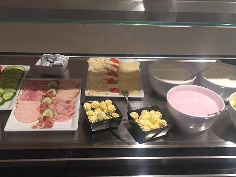 054B9622EEAD353568E2C55F5737220D