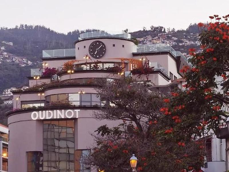 2F55F362FDD8F33BE630A3A041EC2787