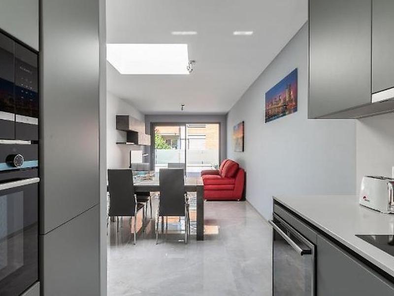 9884041DBE47B31AE6C15ED65BF8EBA6