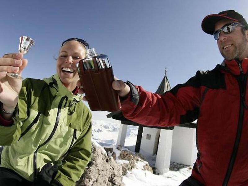 18AD6F1B4E4DC193577EB0FB4D26DCFE