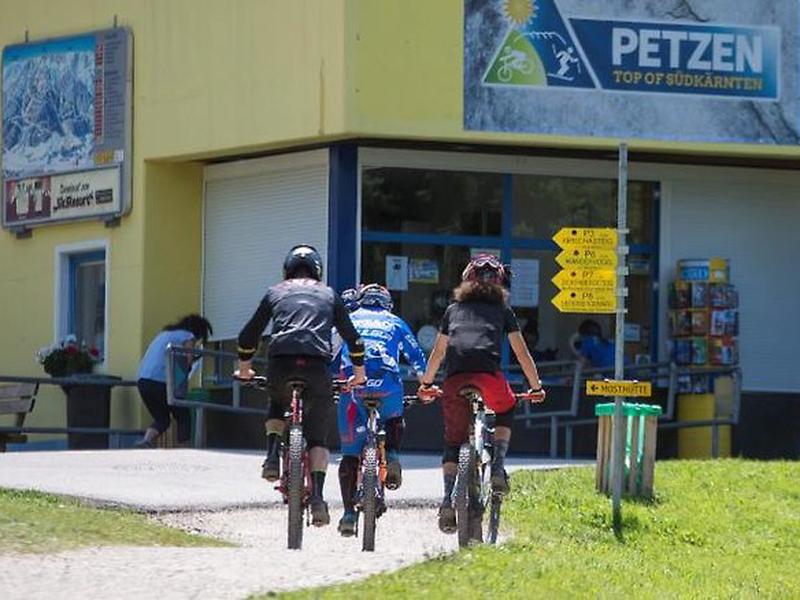 24CDCC040EC753BBF0C1CB123095BD3B