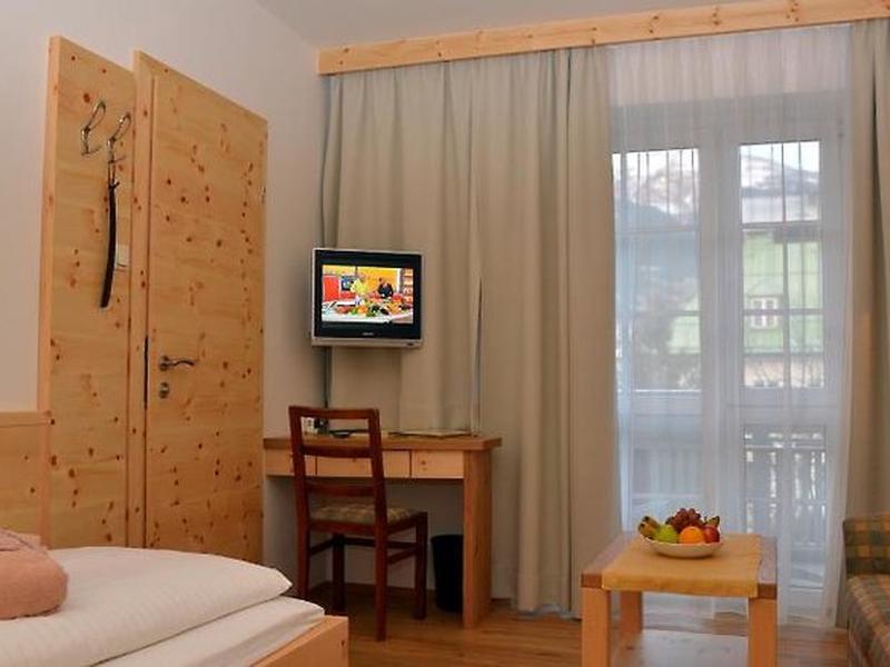 652D9C9FC02C1D2130C17ED2D00A4D06