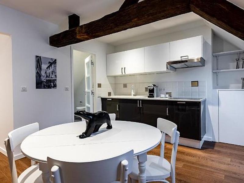 87D8C3E87628C79624FD4EC6F6568F9E