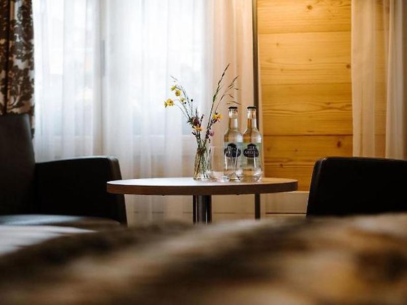 03E7AD607F4D8F97FD297A83AB815C39