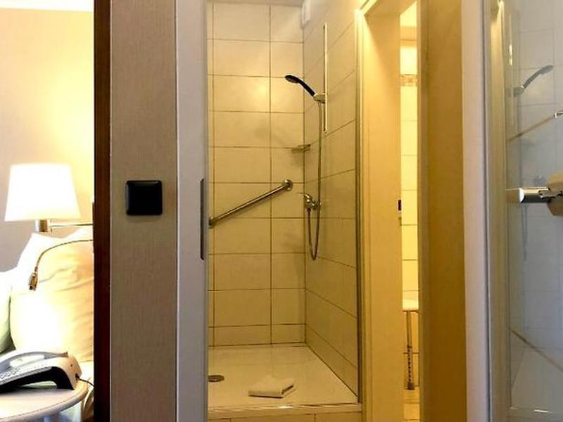 21B3E1A08475CFCD6FBC9B88C75027E1