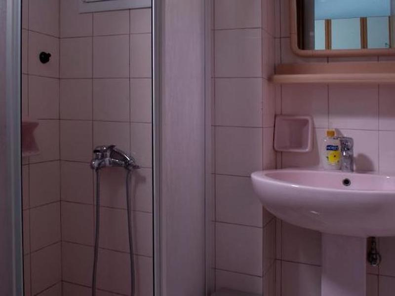 02C5C9CE7F5C23902EAB13D846AEB598