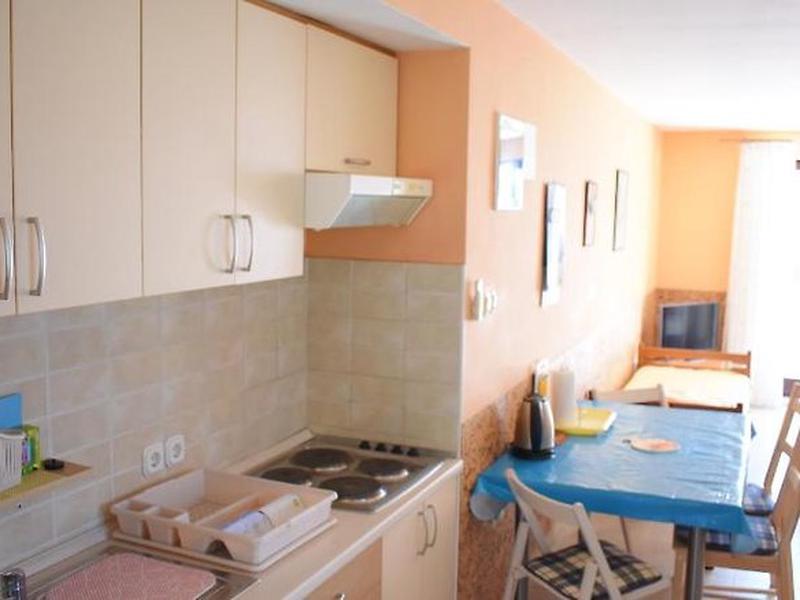 F8C63CB6AD93D61306E2D6F9130CB847