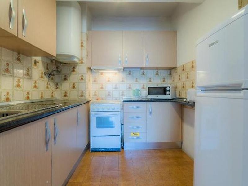 C82A0BDA28FC951679A384910F3D64F2